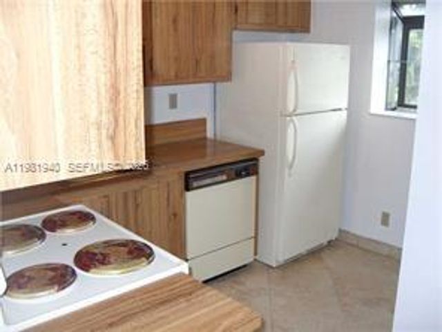 107 Gardens Dr 106, Pompano Beach, FL 33069