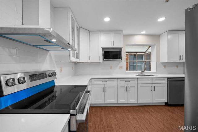 330 Morristown Court, Chesterfield, MO 63017