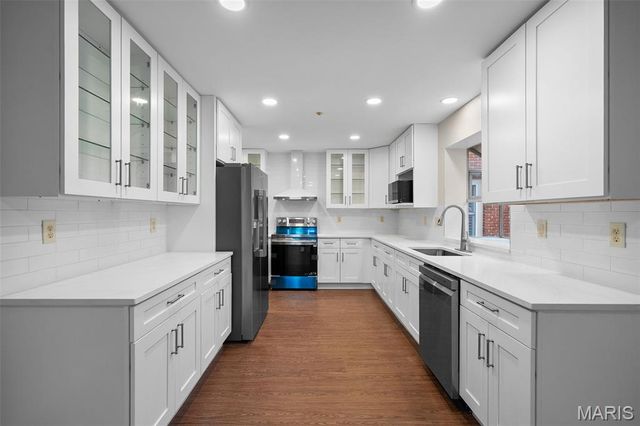 330 Morristown Court, Chesterfield, MO 63017