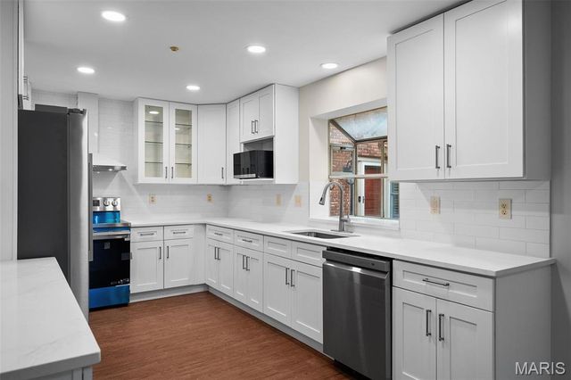 330 Morristown Court, Chesterfield, MO 63017