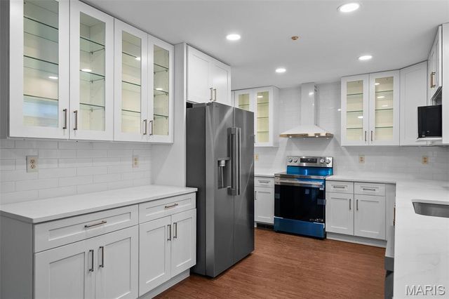 330 Morristown Court, Chesterfield, MO 63017