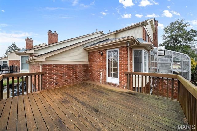 330 Morristown Court, Chesterfield, MO 63017