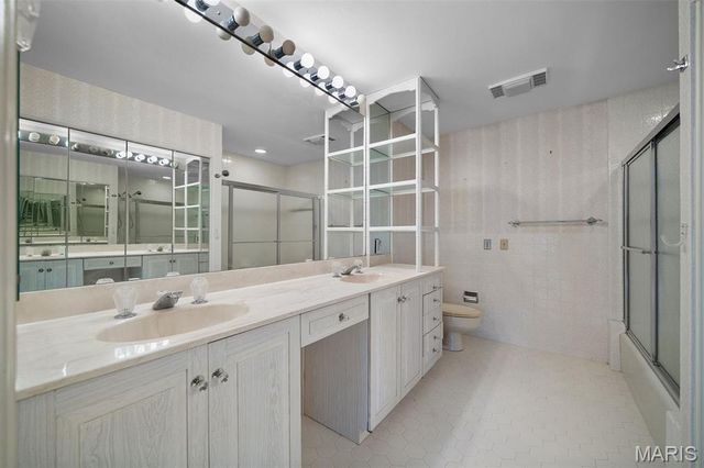 330 Morristown Court, Chesterfield, MO 63017