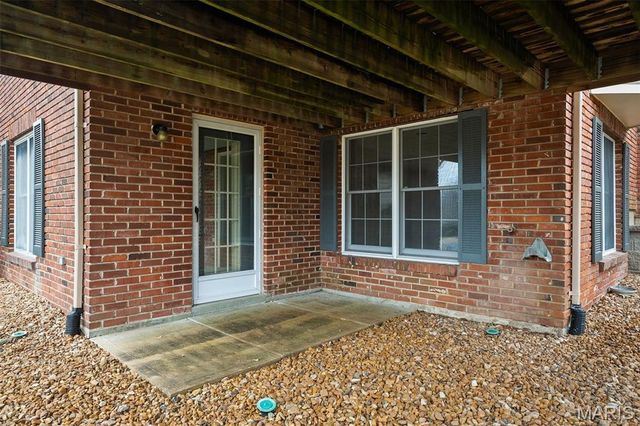 330 Morristown Court, Chesterfield, MO 63017