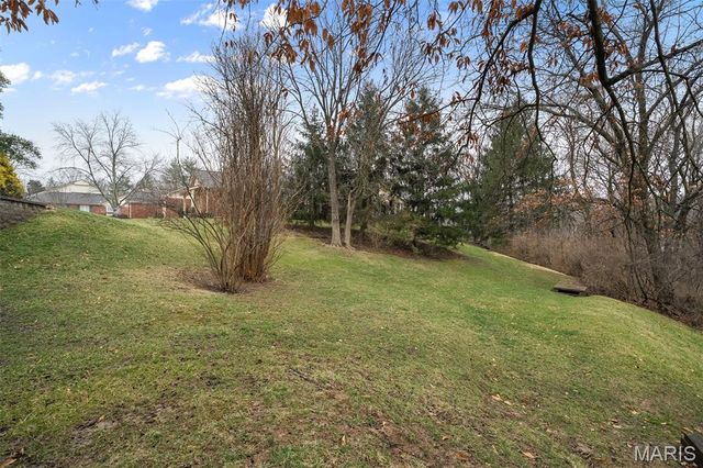 330 Morristown Court, Chesterfield, MO 63017