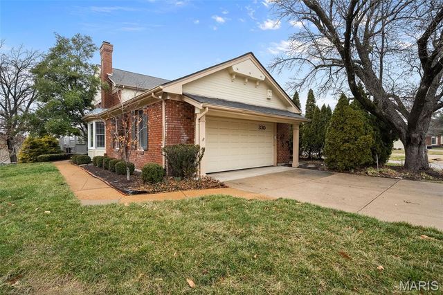 330 Morristown Court, Chesterfield, MO 63017