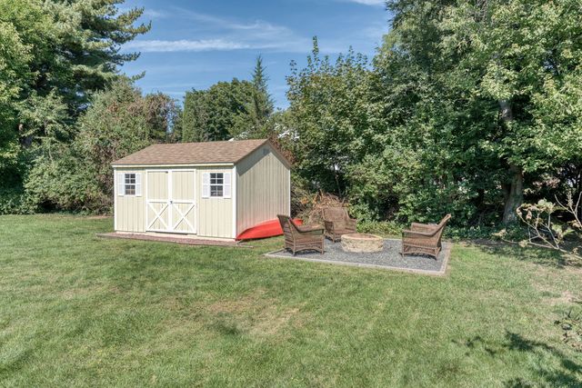 49 Lancaster Road, Glastonbury, CT 06033