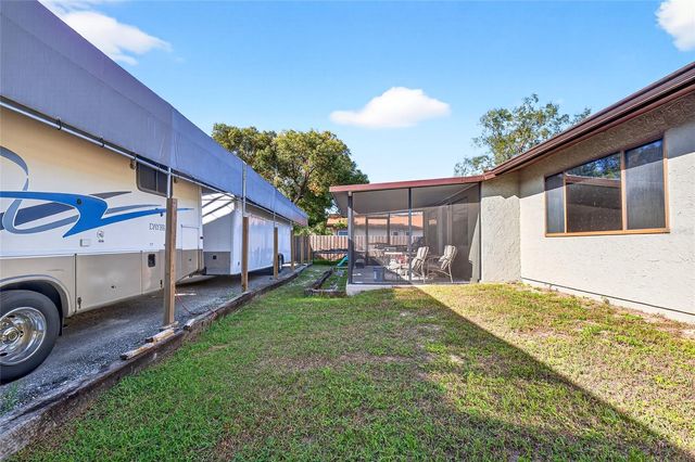 980 SILVER ROAD, Ocala, FL 34472