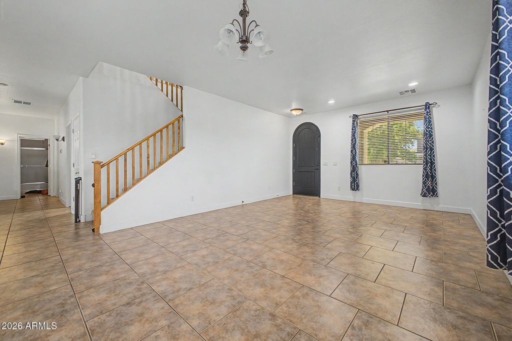 Image 14 of property listing at 133 N 109TH Drive, Avondale, AZ 85323