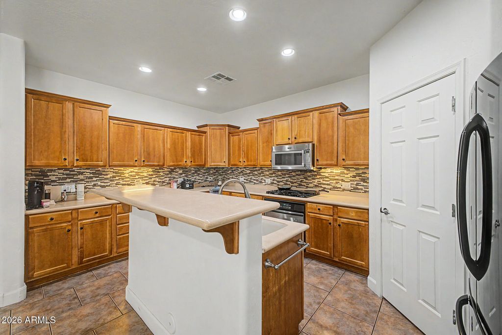 Image 19 of property listing at 133 N 109TH Drive, Avondale, AZ 85323