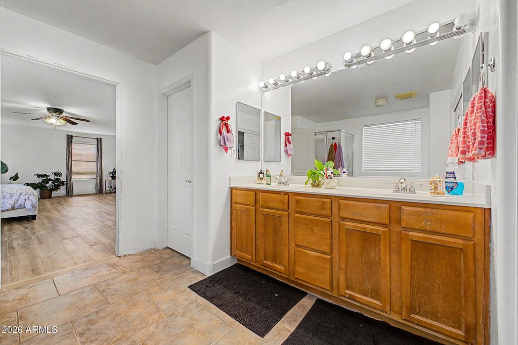 Image 24 of property listing at 133 N 109TH Drive, Avondale, AZ 85323