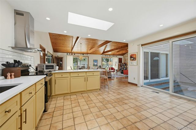 930 Cedar Lane, East Marion, NY 11939