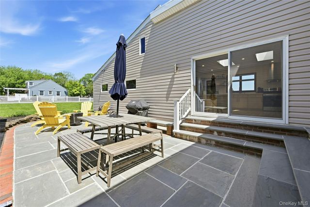 930 Cedar Lane, East Marion, NY 11939