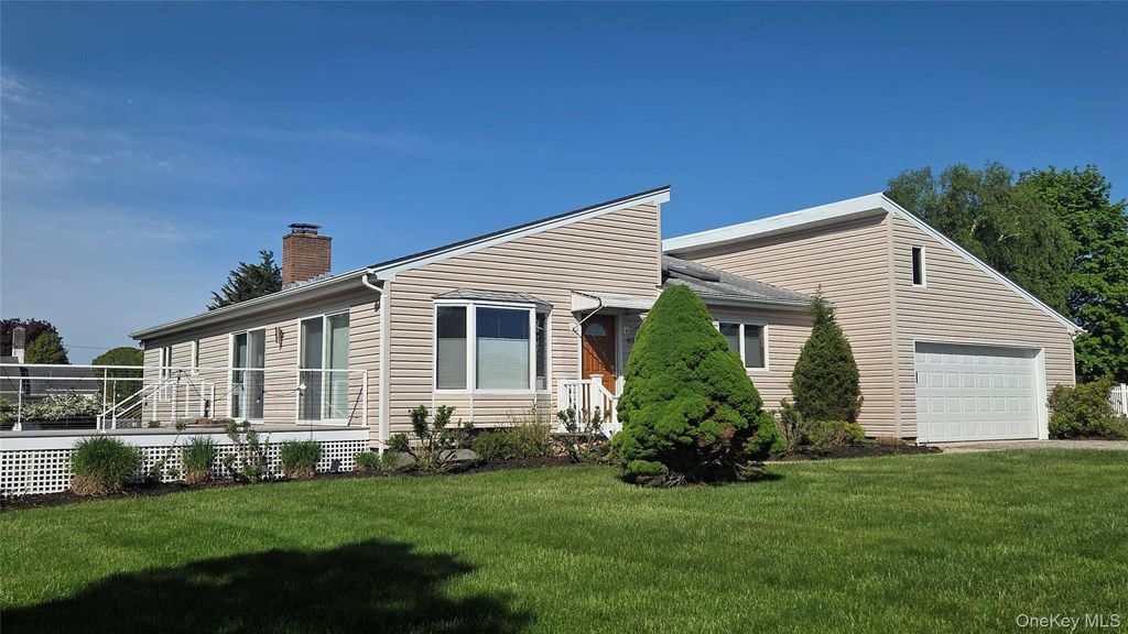 930 Cedar Lane, East Marion, NY 11939