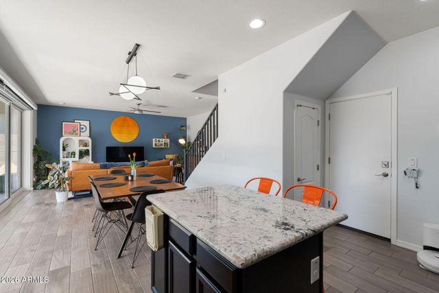 735 E GARY Lane, Phoenix, AZ 85042