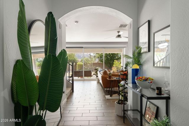 735 E GARY Lane, Phoenix, AZ 85042