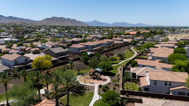 735 E GARY Lane, Phoenix, AZ 85042