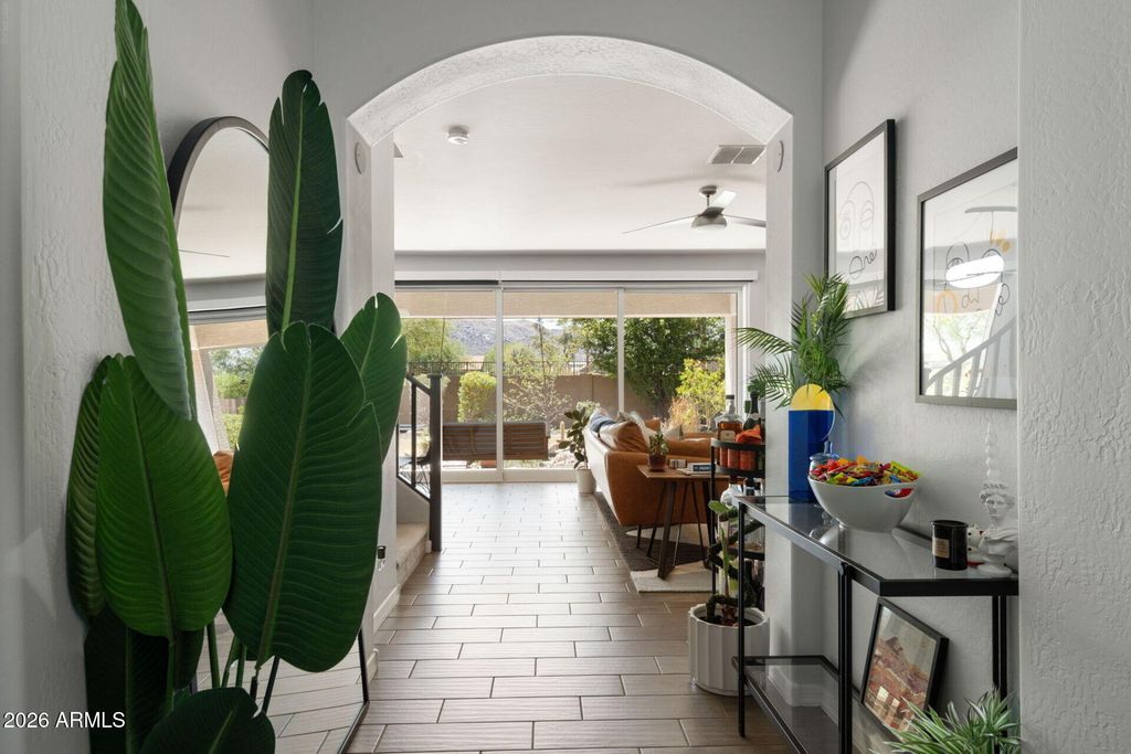 735 E GARY Lane, Phoenix, AZ 85042 — photo 2