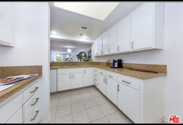 2930 Neilson Way 406, Santa Monica, CA 90405