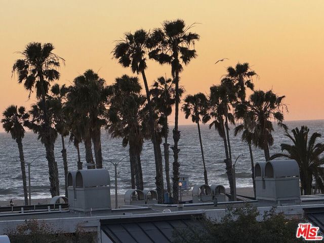 2930 Neilson Way 406, Santa Monica, CA 90405