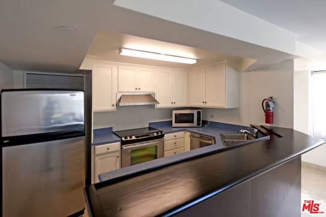 2930 Neilson Way 406, Santa Monica, CA 90405