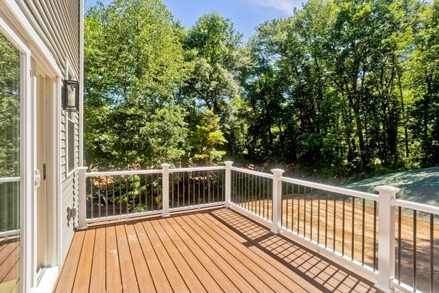 93 Sheep Pasture Rd, Southwick, MA 01077