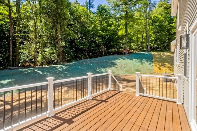 93 Sheep Pasture Rd, Southwick, MA 01077