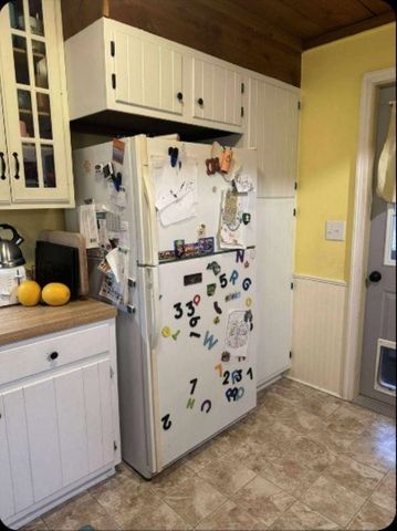 216 S Chapman Street, Chesaning, MI 48616