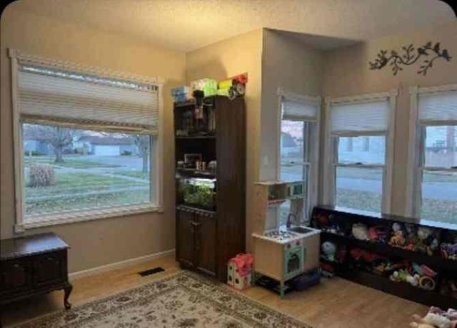 216 S Chapman Street, Chesaning, MI 48616