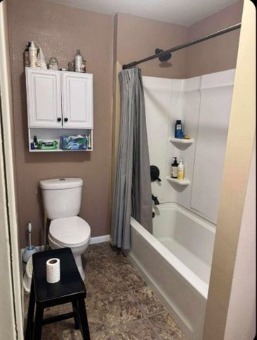 216 S Chapman Street, Chesaning, MI 48616