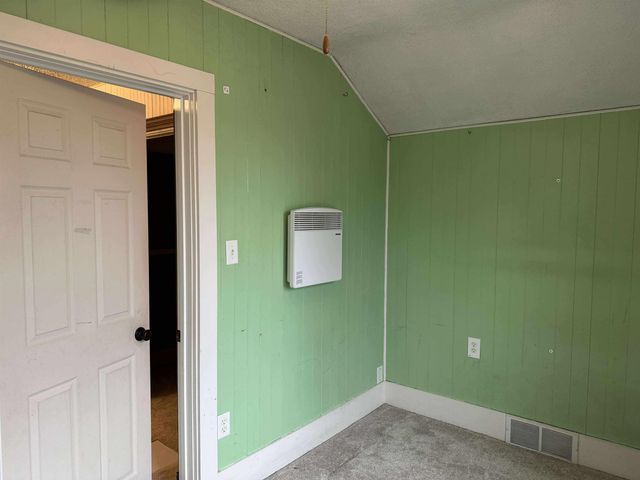 216 S Chapman Street, Chesaning, MI 48616