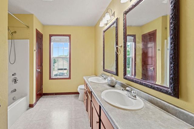 4111 N TRAILWAY LANE, Appleton, WI 54913