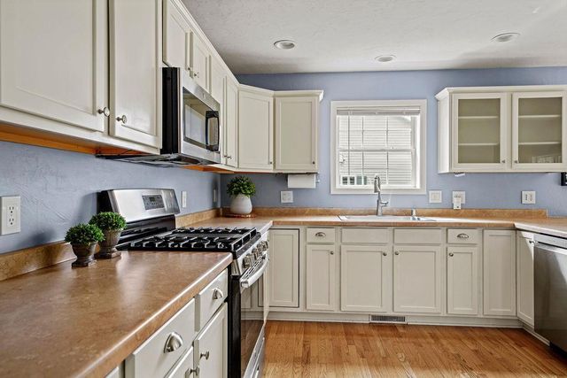 4111 N TRAILWAY LANE, Appleton, WI 54913