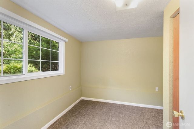 3840 NE Iverson Road, Poulsbo, WA 98370