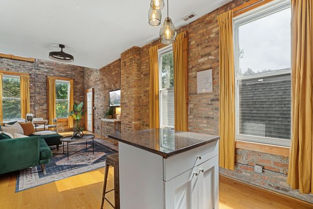 2042 N Winchester Avenue 2E, Chicago, IL 60614