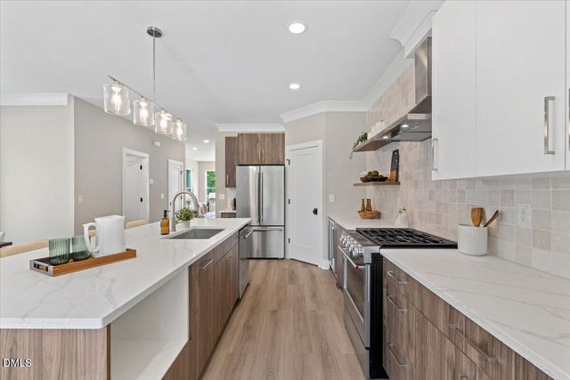 720 Oakwood Avenue 101, Raleigh, NC 27601