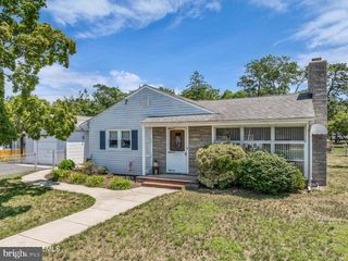 14 LARBOARD ST, Beachwood, NJ 08722