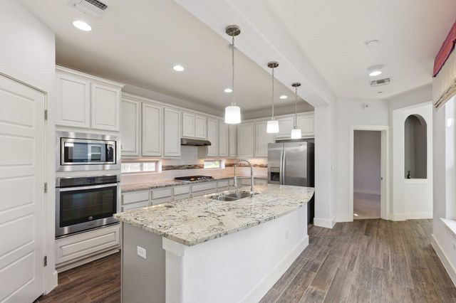 6000 Baythorne DR, Austin, TX 78747