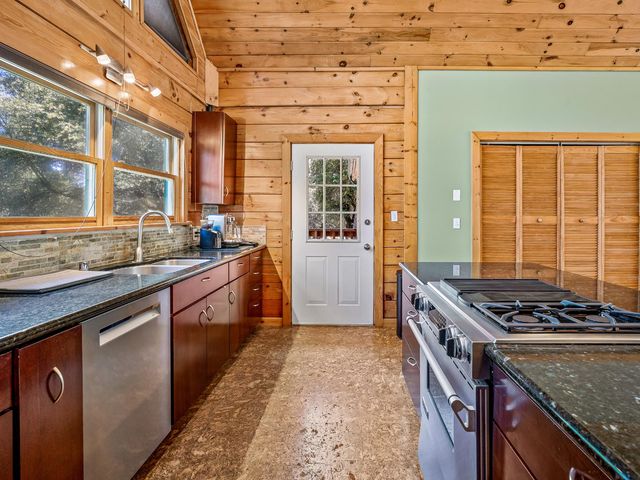 2800 La Paz Rd, Placerville, CA 95667