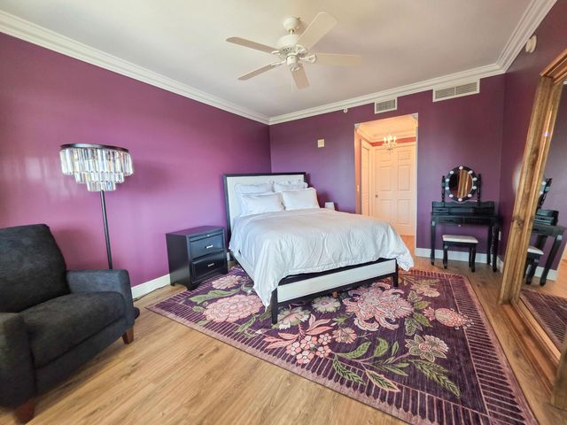 806 E Windward Way 323, Lantana, FL 33462