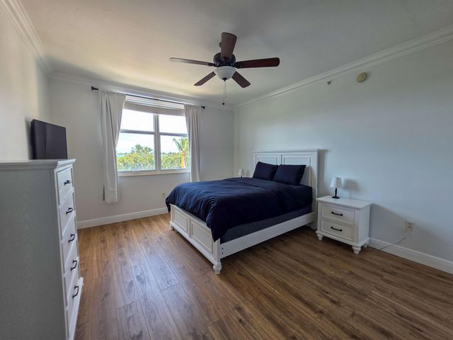 806 E Windward Way 323, Lantana, FL 33462