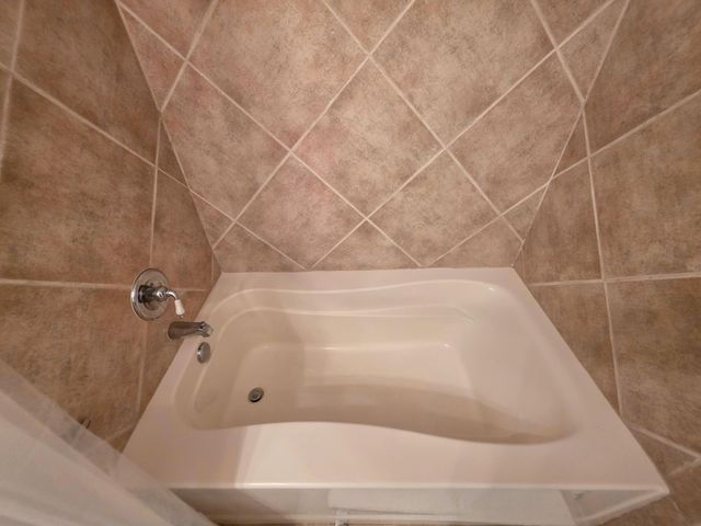 806 E Windward Way 323, Lantana, FL 33462
