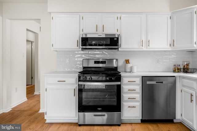 265 LAFAYETTE DR, Swedesboro, NJ 08085