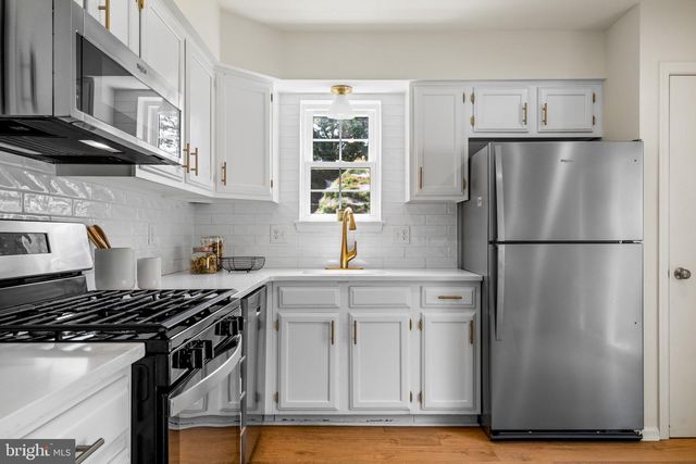 265 LAFAYETTE DR, Swedesboro, NJ 08085
