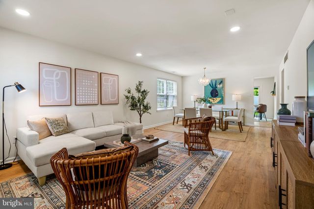 265 LAFAYETTE DR, Swedesboro, NJ 08085