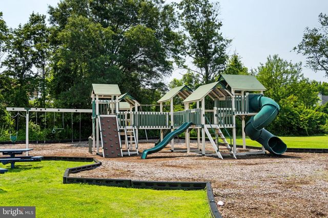 265 LAFAYETTE DR, Swedesboro, NJ 08085