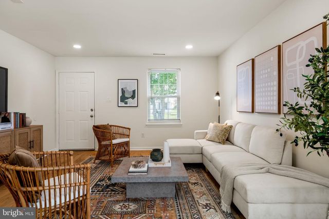 265 LAFAYETTE DR, Swedesboro, NJ 08085