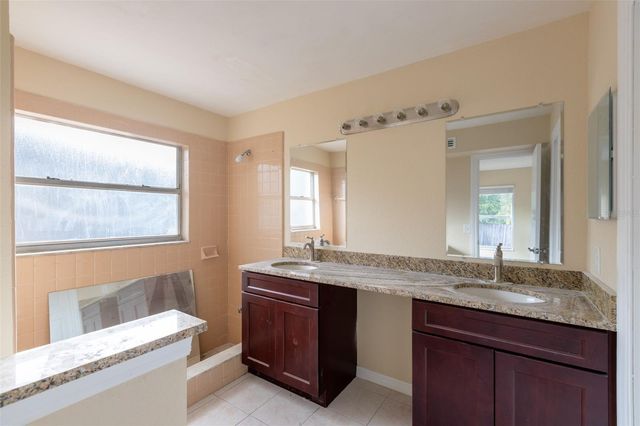 5669 BRECKENRIDGE CIRCLE, Orlando, FL 32818