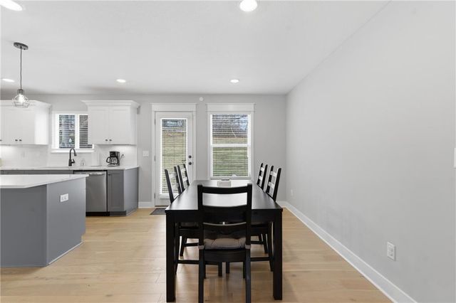 408 NW 40 Street, Kansas City, MO 64116