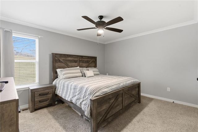 408 NW 40 Street, Kansas City, MO 64116